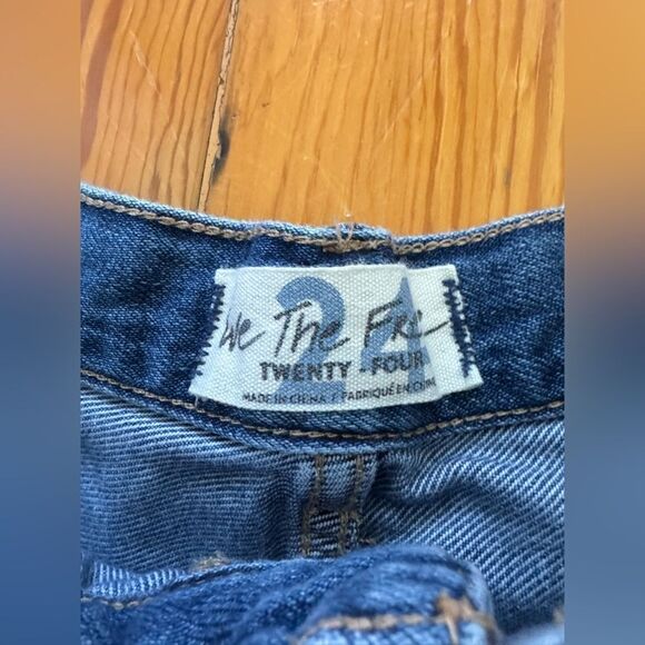 We The Free Shorts - Picture 4 of 7